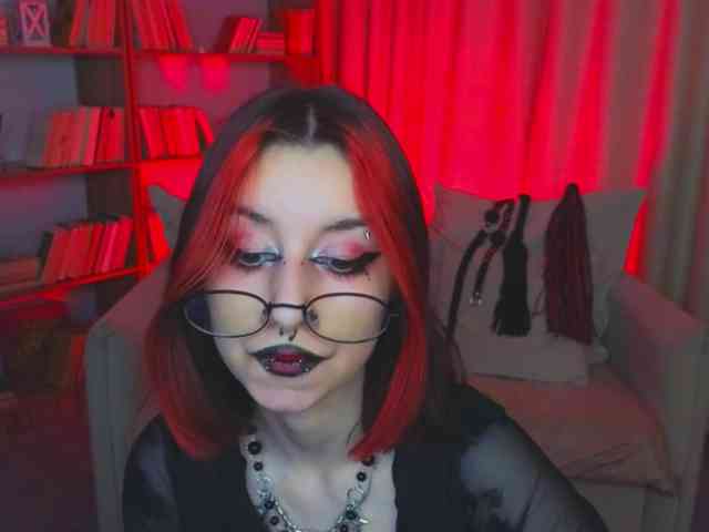MistressMarcelline webcam