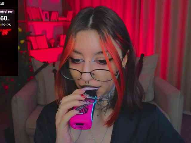 MistressMarcelline webcam