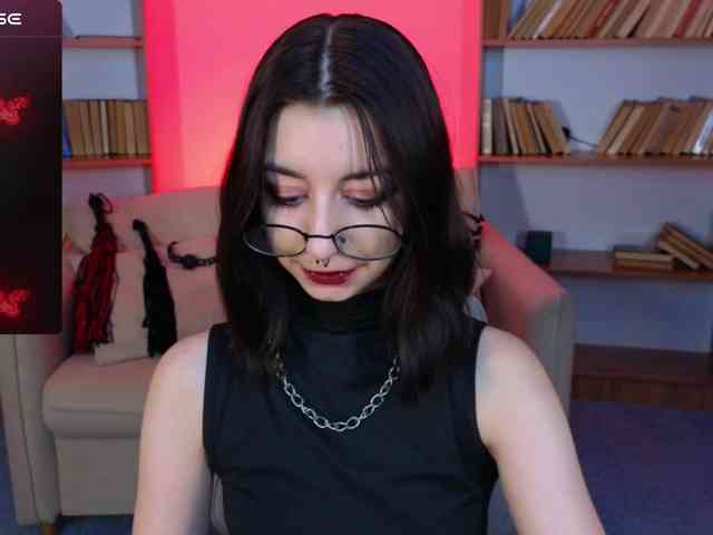 MistressMarcelline webcam
