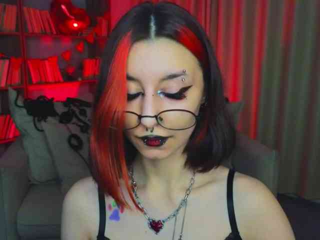 MistressMarcelline webcam