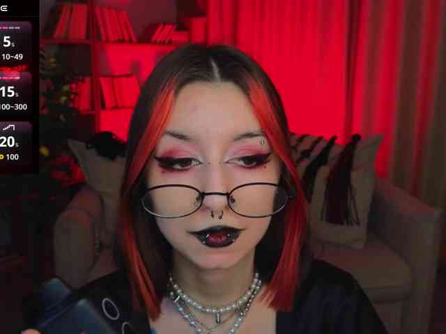 MistressMarcelline webcam