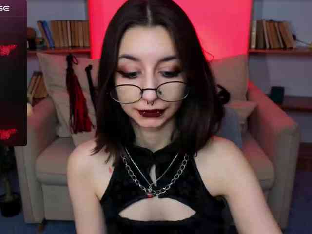 MistressMarcelline webcam