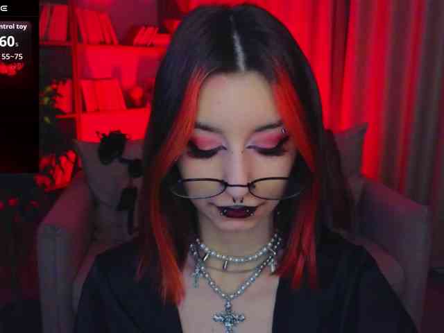 MistressMarcelline webcam