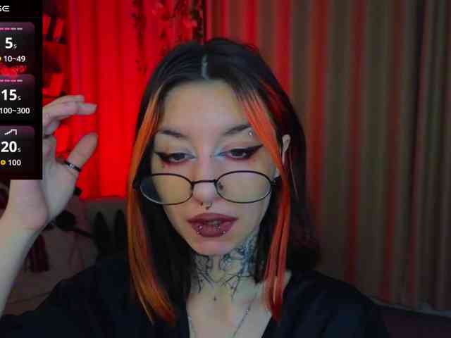 MistressMarcelline webcam