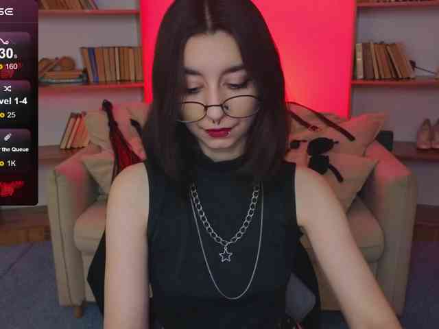 MistressMarcelline webcam