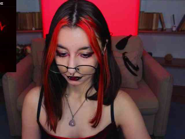 MistressMarcelline webcam
