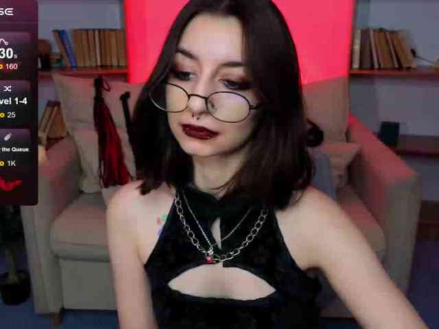 MistressMarcelline webcam