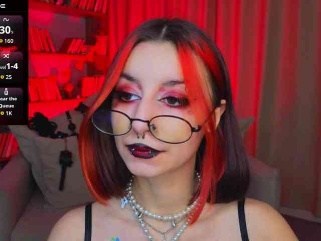 MistressMarcelline webcam