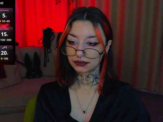 MistressMarcelline webcam