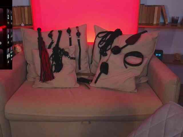 MistressMarcelline webcam