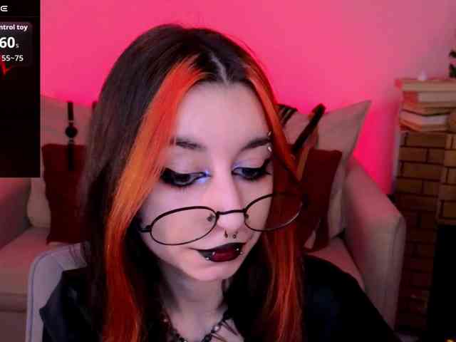 MistressMarcelline webcam