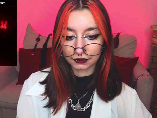 MistressMarcelline webcam