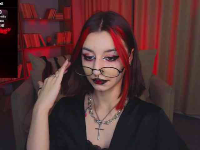 MistressMarcelline webcam