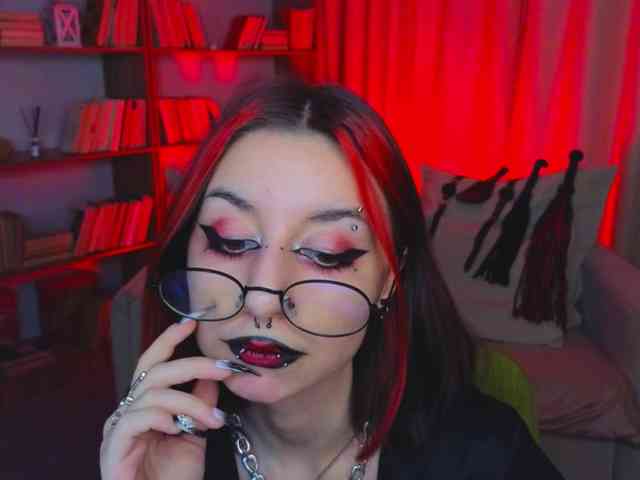MistressMarcelline webcam