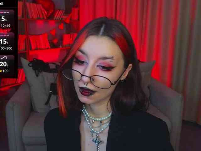 MistressMarcelline webcam