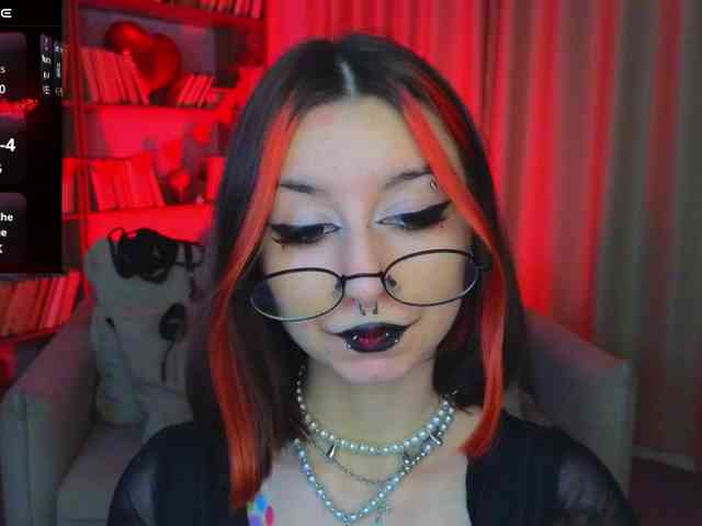MistressMarcelline webcam