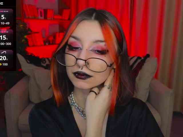 MistressMarcelline webcam