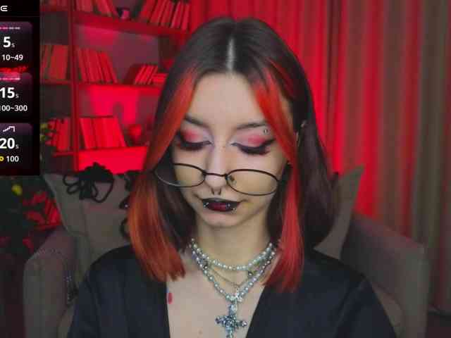 MistressMarcelline webcam