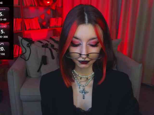 MistressMarcelline webcam