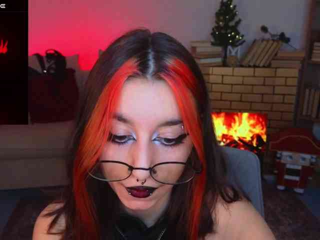 MistressMarcelline webcam