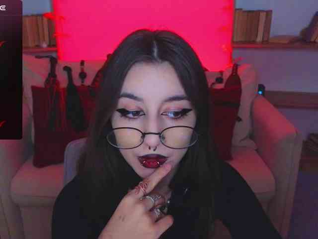 MistressMarcelline webcam