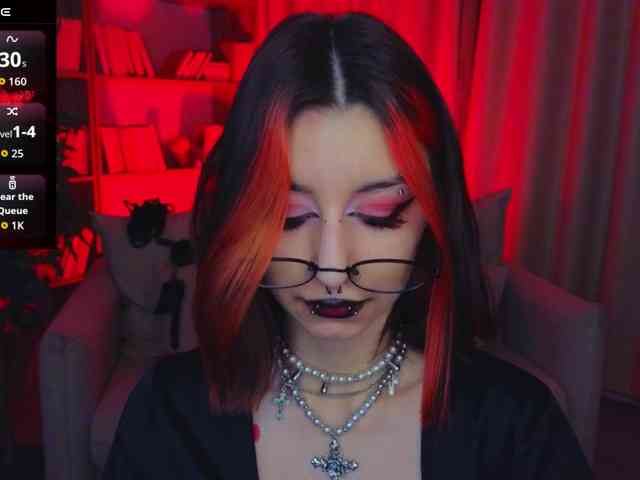 MistressMarcelline webcam