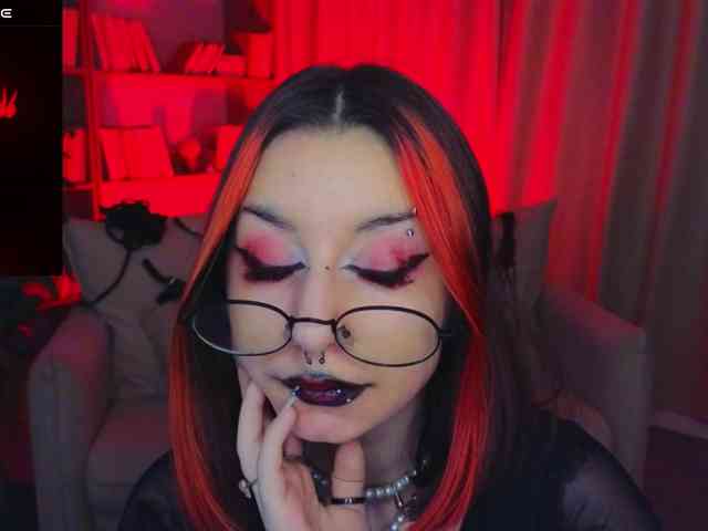 MistressMarcelline webcam