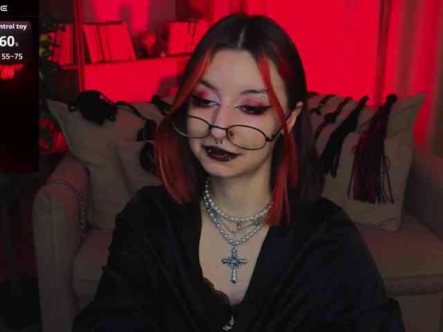 MistressMarcelline webcam