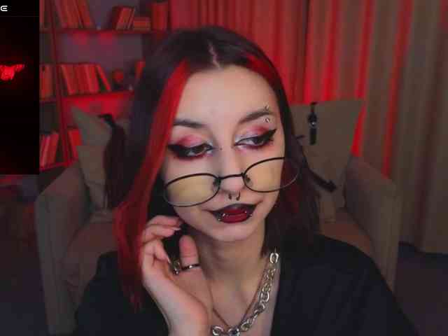 MistressMarcelline webcam