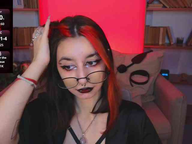 MistressMarcelline webcam