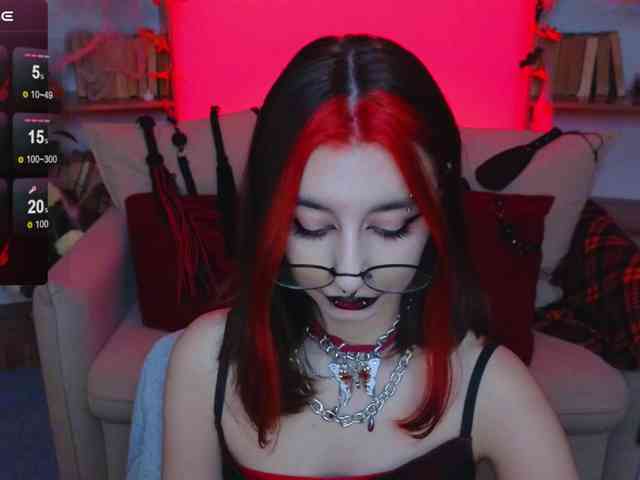 MistressMarcelline webcam