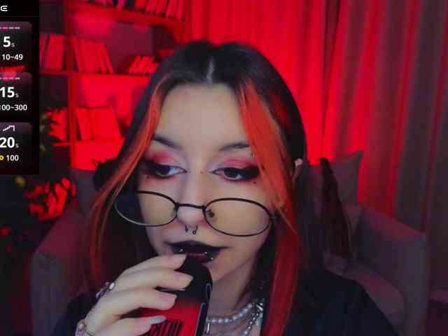MistressMarcelline webcam