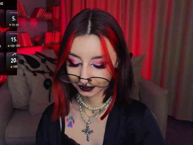 MistressMarcelline webcam