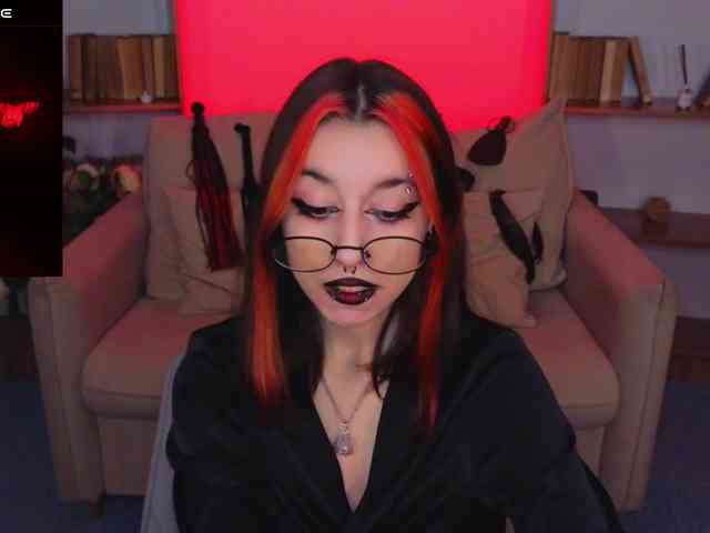 MistressMarcelline webcam