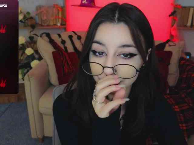 MistressMarcelline webcam
