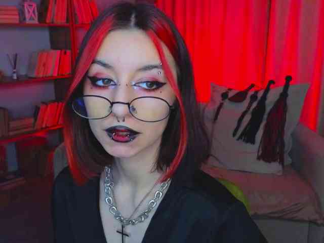 MistressMarcelline webcam