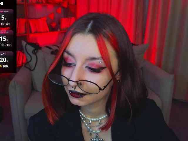 MistressMarcelline webcam