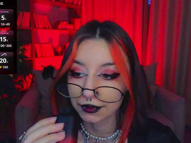 MistressMarcelline webcam