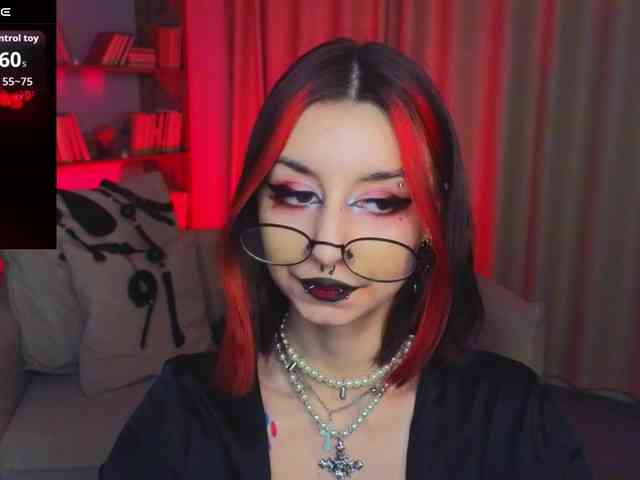 MistressMarcelline webcam