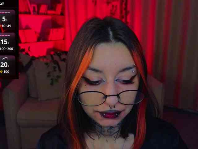 MistressMarcelline webcam