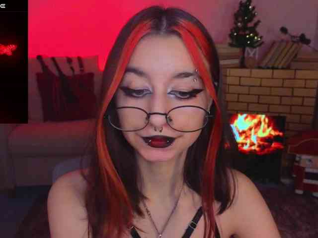 MistressMarcelline webcam
