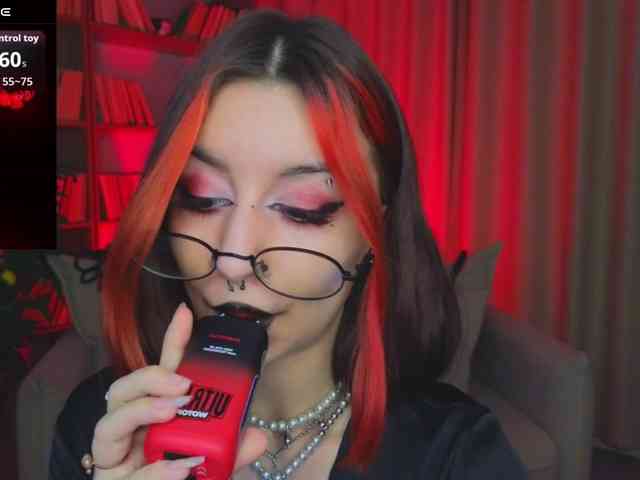 MistressMarcelline webcam