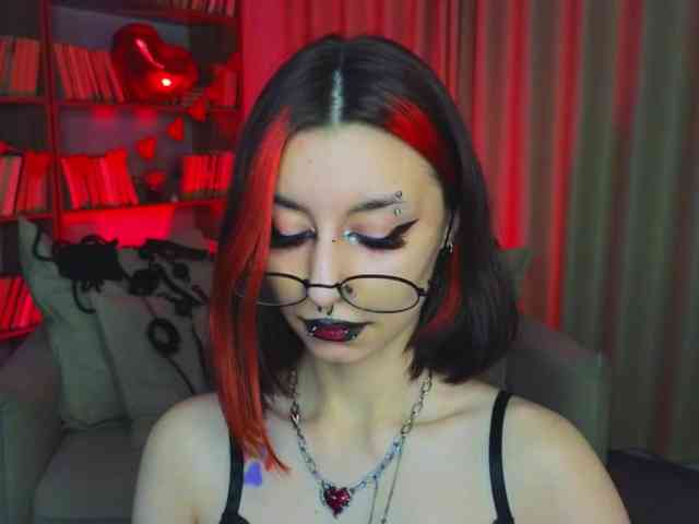 MistressMarcelline webcam