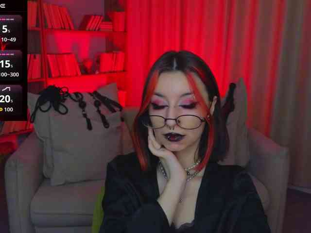 MistressMarcelline webcam
