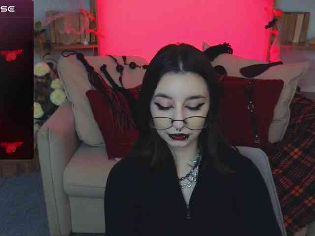 MistressMarcelline webcam