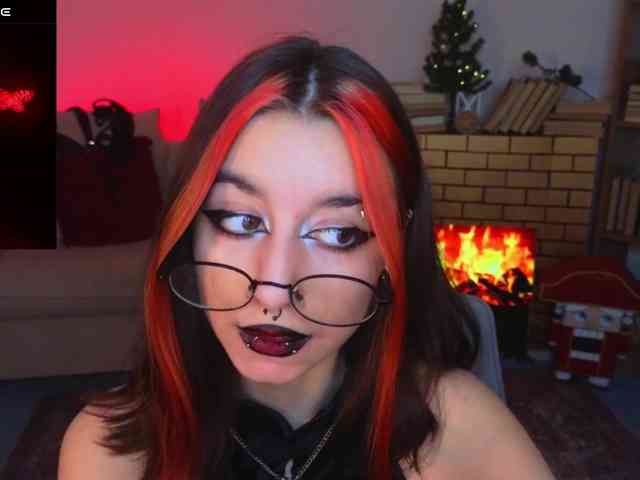 MistressMarcelline webcam