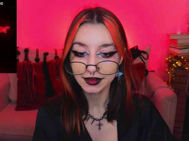 MistressMarcelline webcam