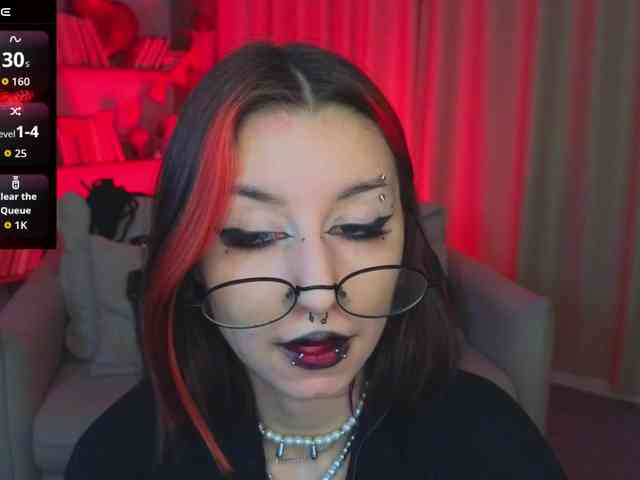 MistressMarcelline webcam