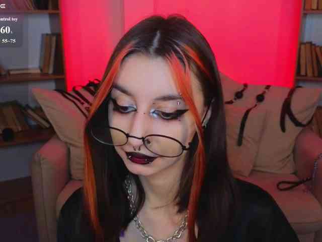 MistressMarcelline webcam