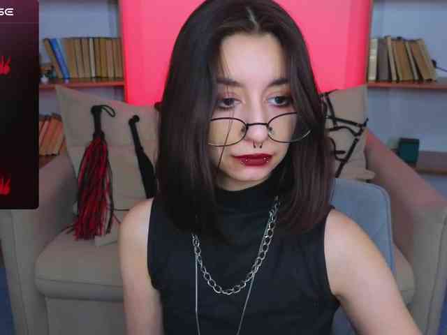 MistressMarcelline webcam